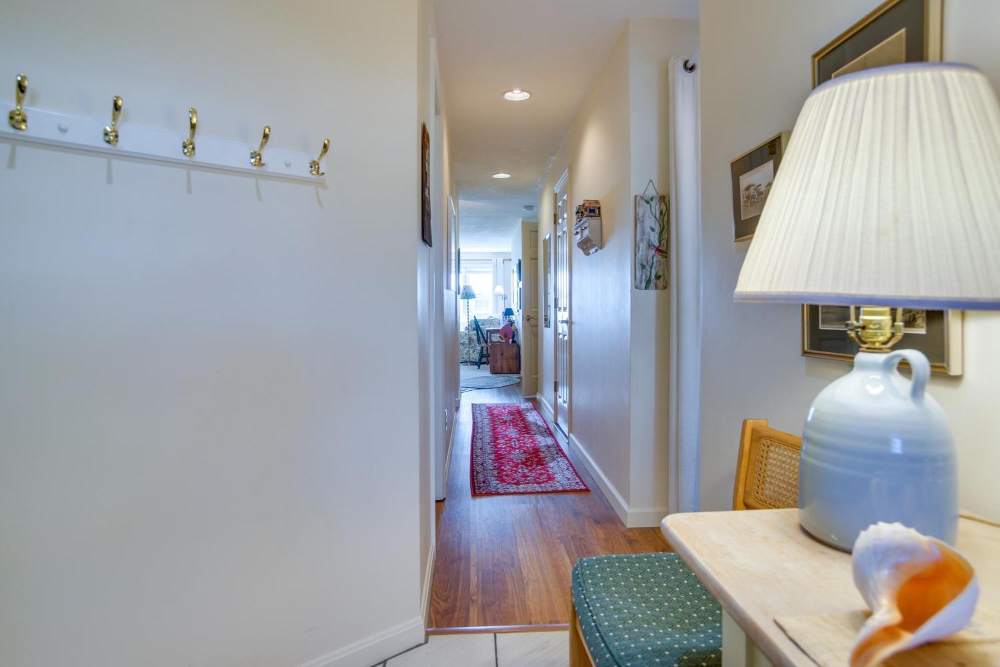 Breezy Oak Bluffs Condo - Steps To Inkwell Beach! Екстериор снимка