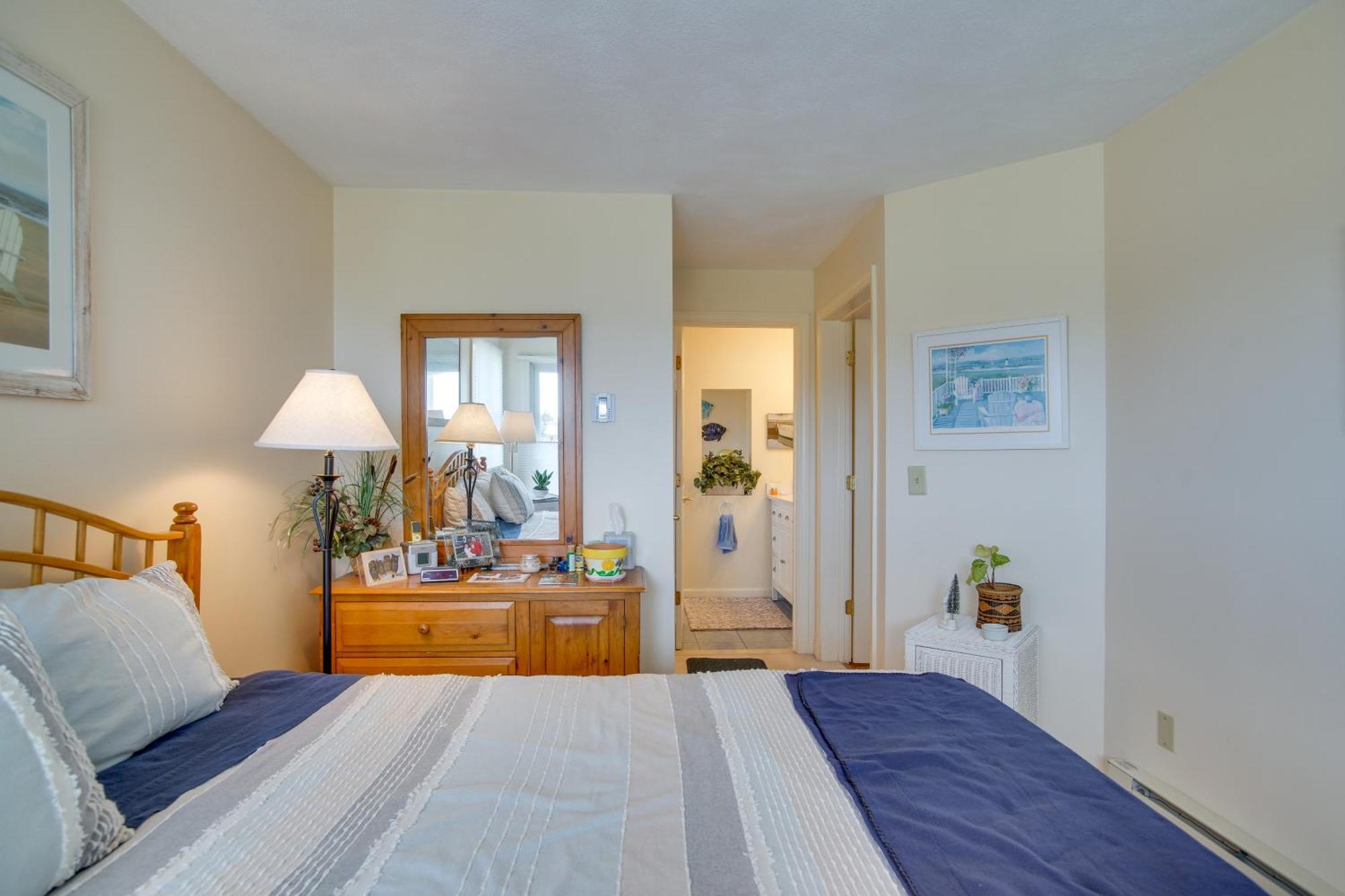 Breezy Oak Bluffs Condo - Steps To Inkwell Beach! Екстериор снимка
