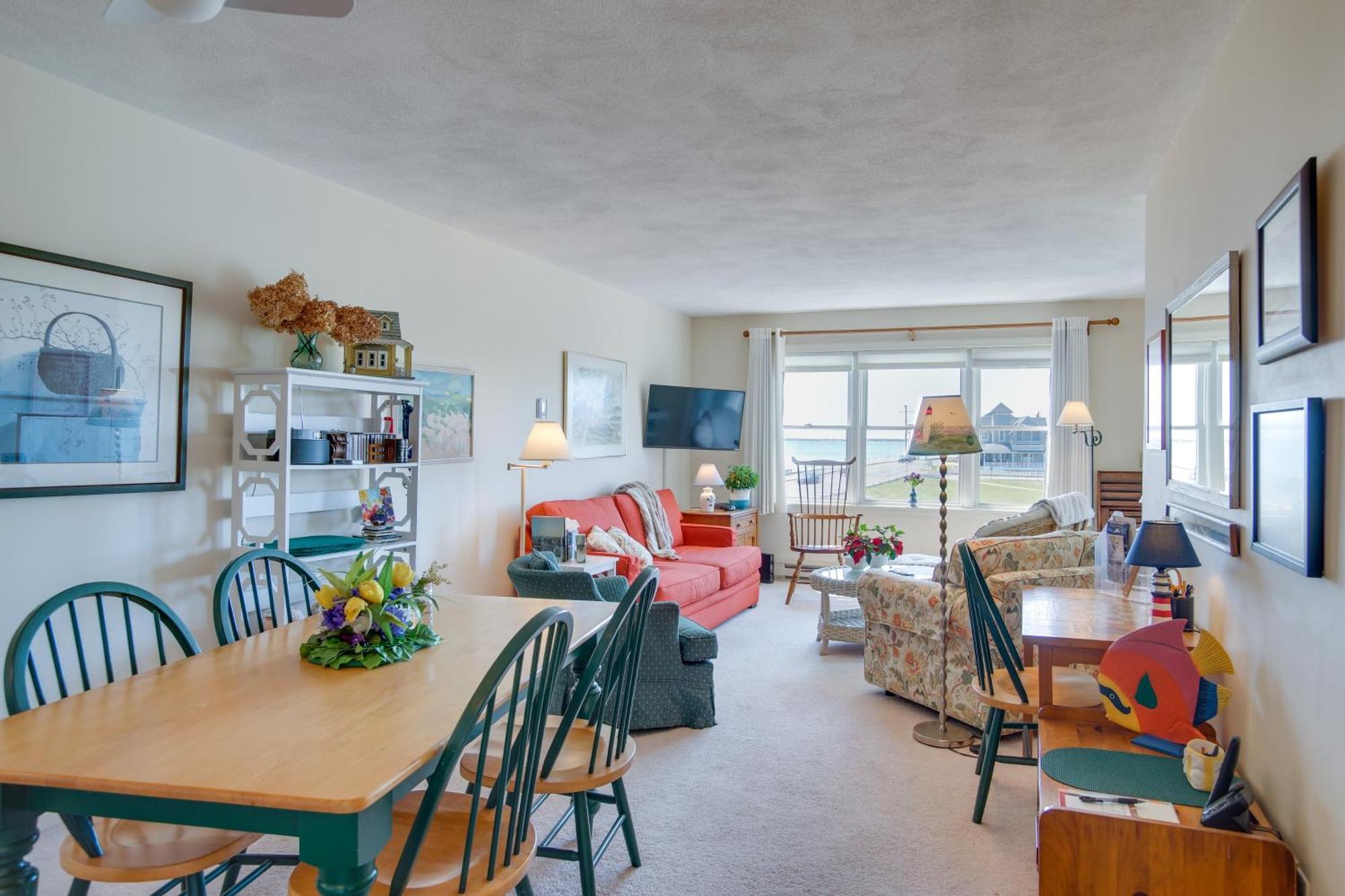 Breezy Oak Bluffs Condo - Steps To Inkwell Beach! Екстериор снимка