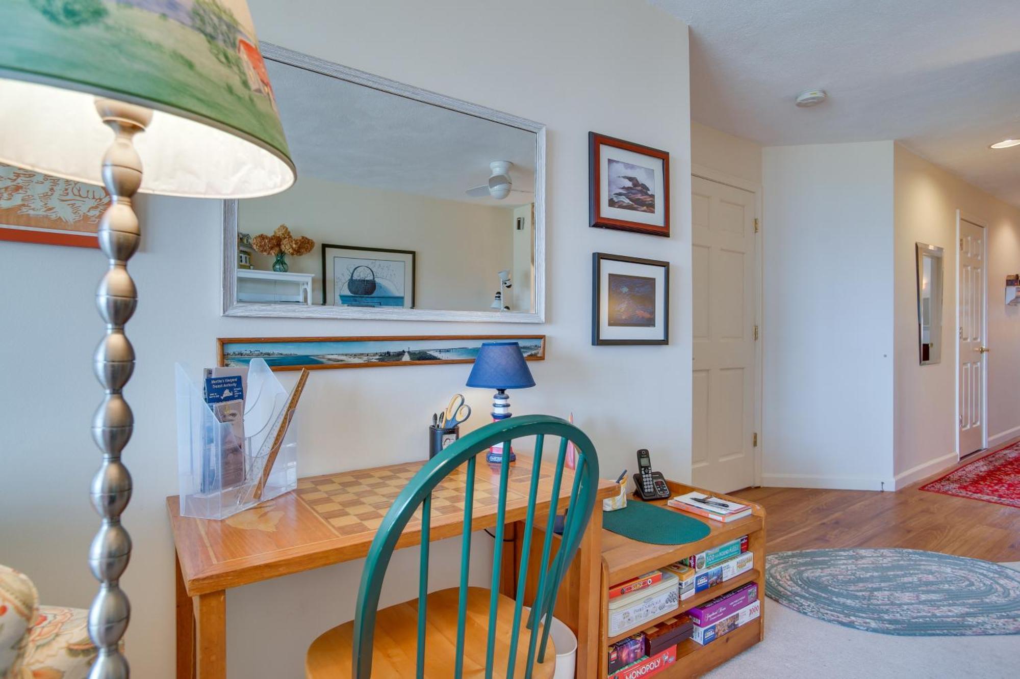 Breezy Oak Bluffs Condo - Steps To Inkwell Beach! Екстериор снимка